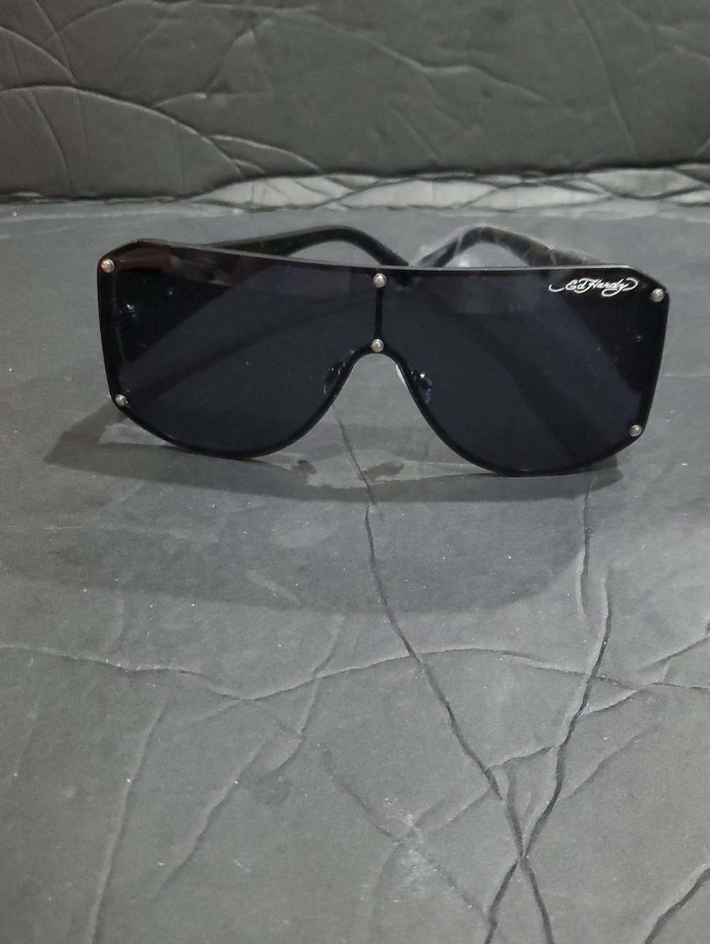 Ed Hardy Fatal Attraction love kills slowly 1971 emblem black shield sunglasses
